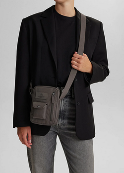 Darla tall crossbody bag  - Markberg
