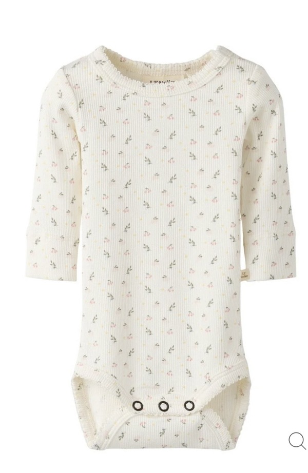 NBFGAGO LS SLIM BODY LIL ATELIER Coconut Milk SMALL FLOWER - LIL`ATELIER